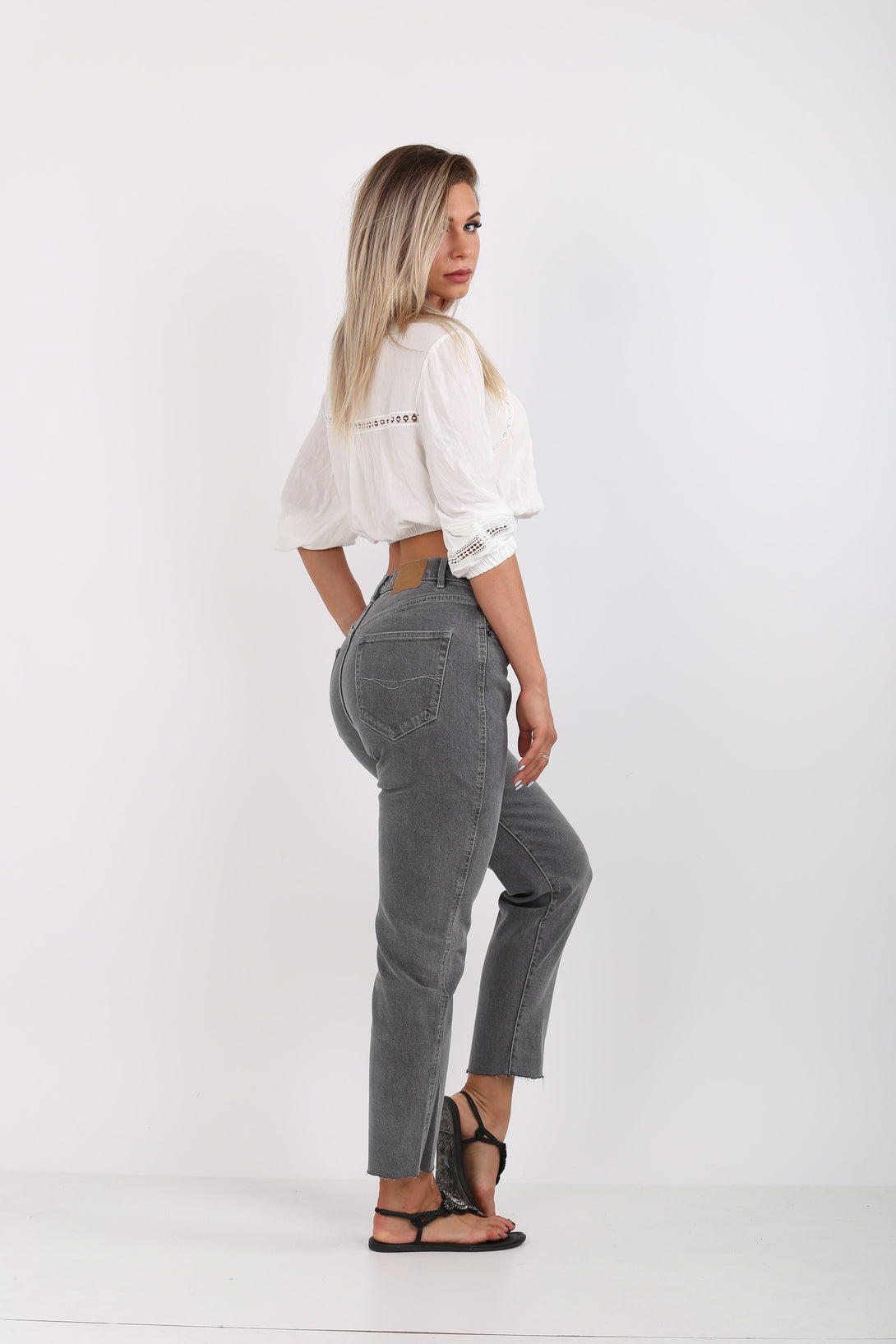 Top cropped tip ie Pull&Bear - FancyMeli.ro